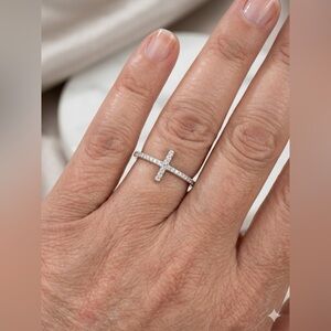 NWT 0.1 CT  Moissanite Symmetrical Cross Ring - Size 8
